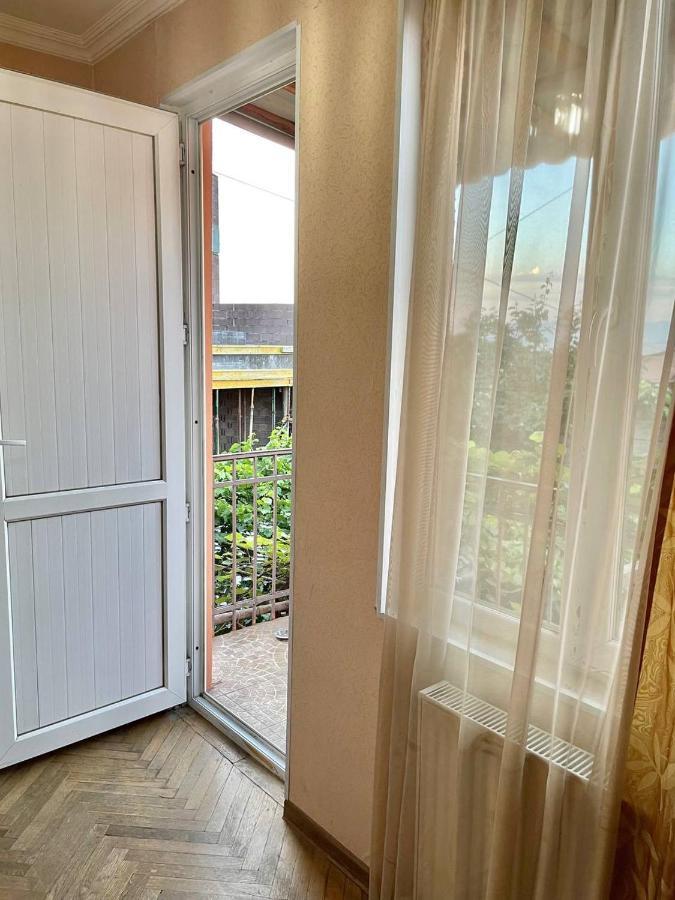 Guest House Zemeli Tbilisi Eksteriør bilde