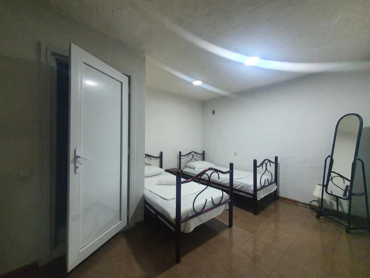 Guest House Zemeli Tbilisi Eksteriør bilde
